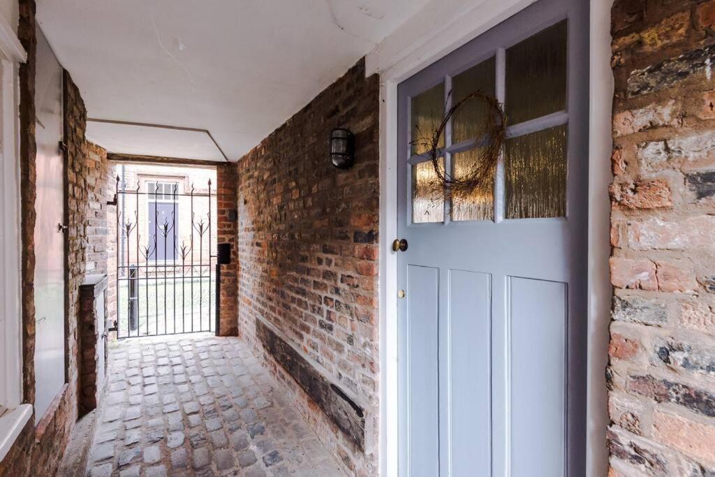 Rustic Chester Cottage Near Shops & Terrace Esterno foto
